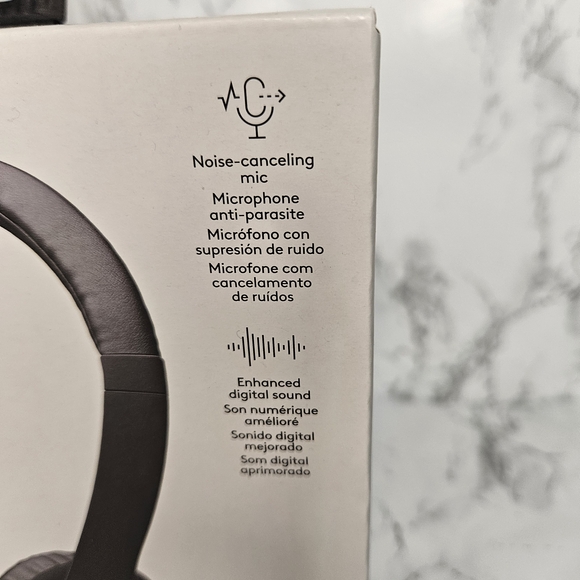 Logitech H390 USB Computer Headset - Picture 2 of 4